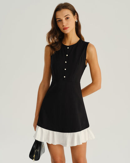 Vestido mini evasê sem mangas preto com detalhes contrastantes