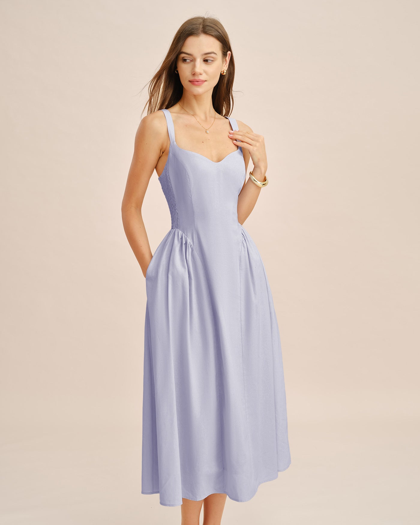 Vestido slip midi azul claro com franzido