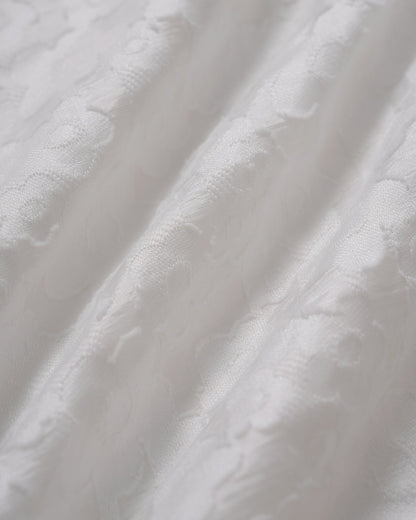 Mini vestido jacquard branco com decote em V