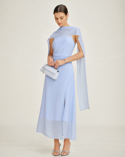 Vestido longo em chiffon azul com decote drapeado e alças