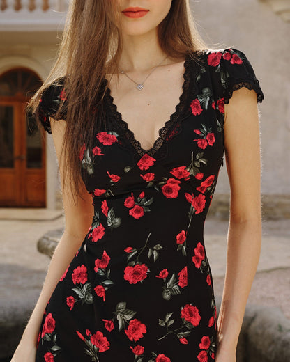 Vestido Longo Floral Preto com Decote em V