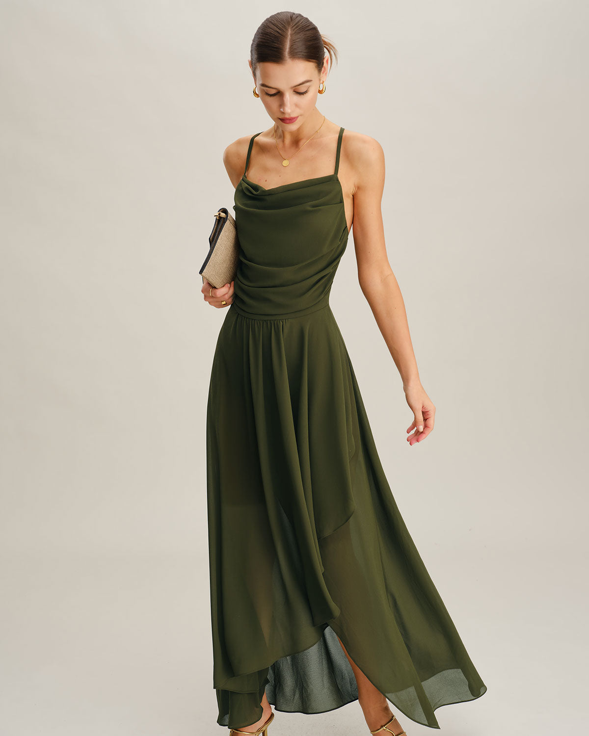 Vestido maxi slip em chiffon verde, corte em A