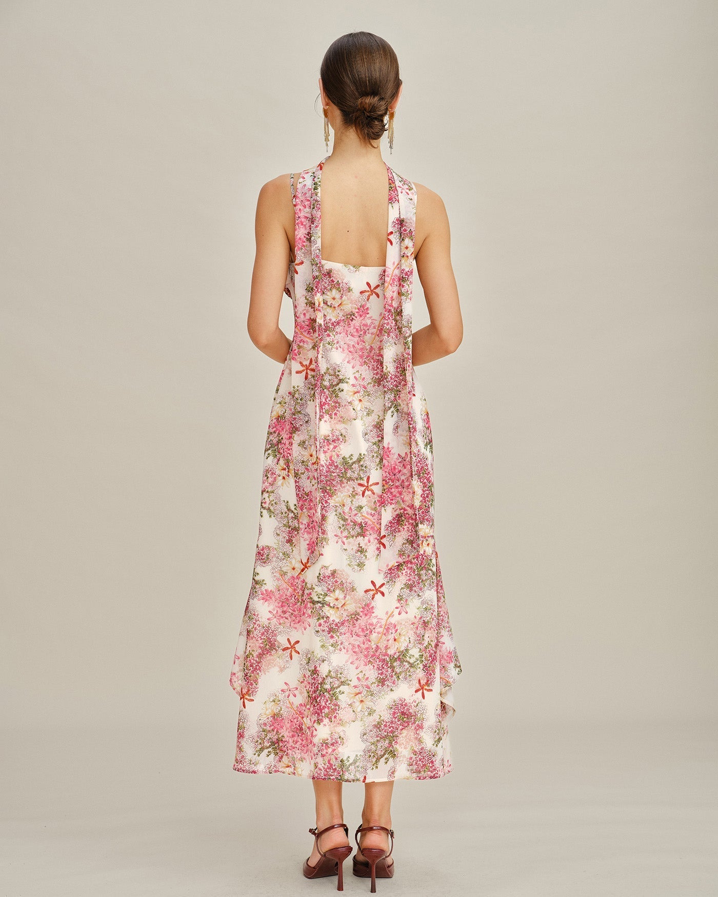 Vestido longo slip em chiffon floral rosa