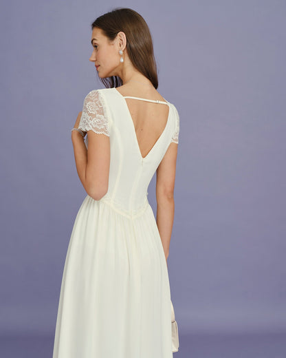 Vestido longo damasco com decote em V e recortes em renda