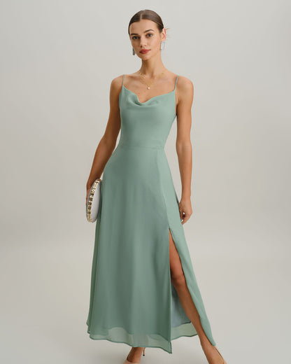 Vestido longo slip verde com corte A e costas à mostra