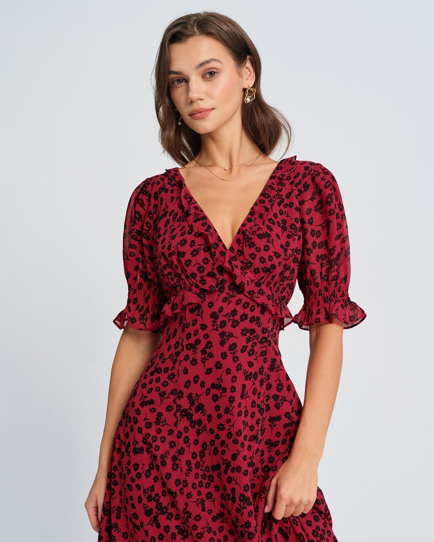 Vestido longo floral vermelho com decote em V