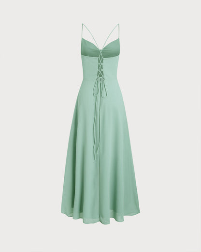 Vestido longo slip verde com corte A e costas à mostra