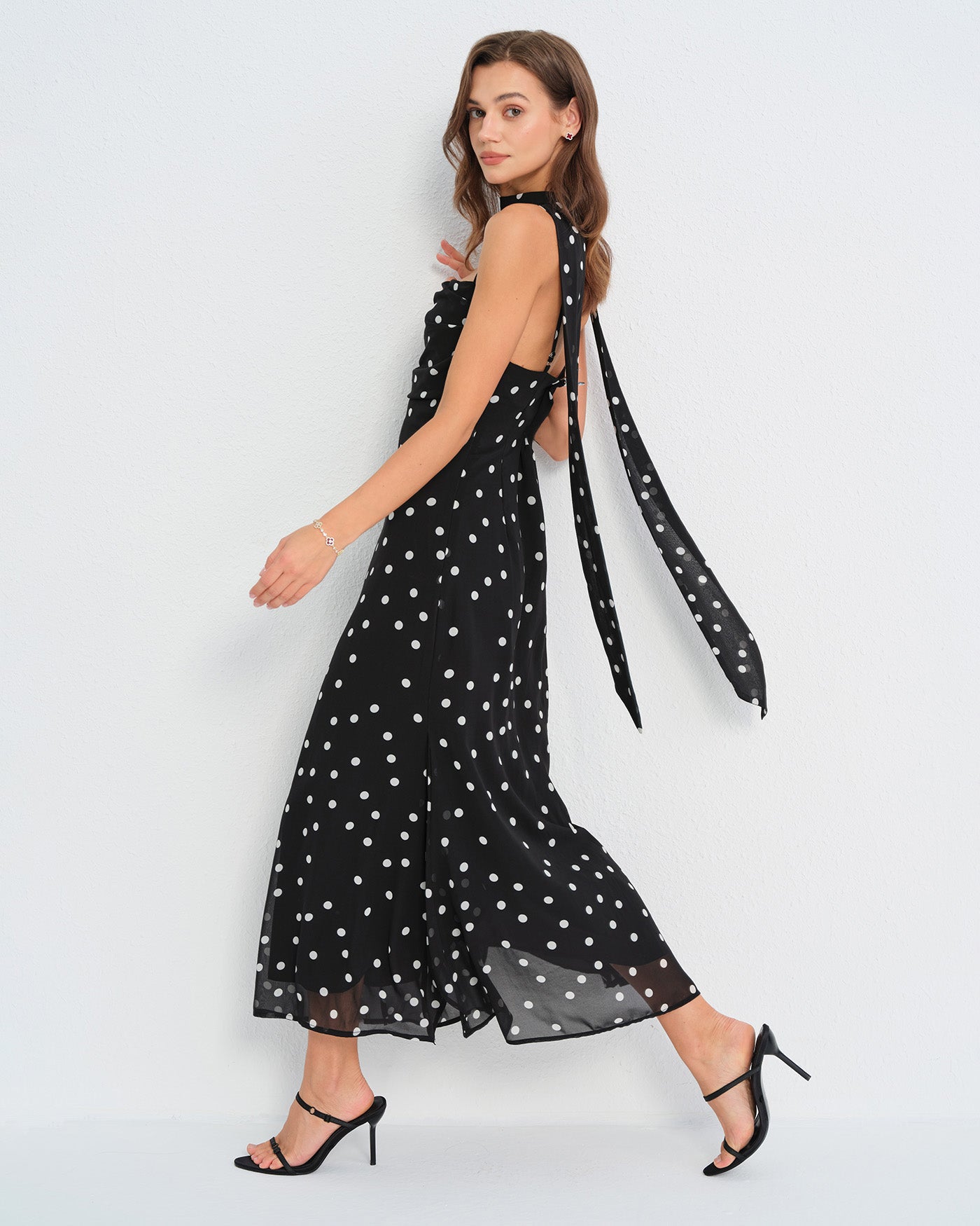 Vestido slip longo em poá preto