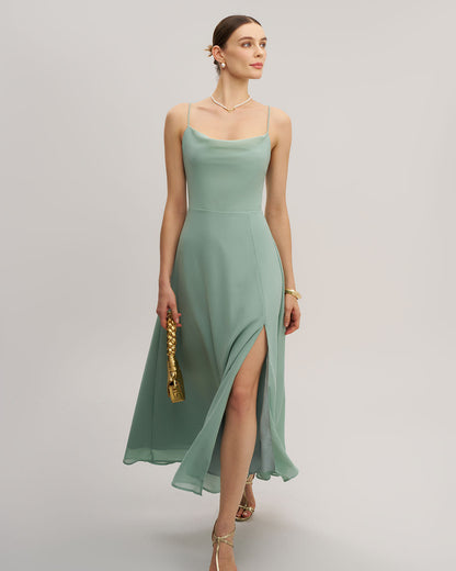 Vestido longo slip verde com corte A e costas à mostra