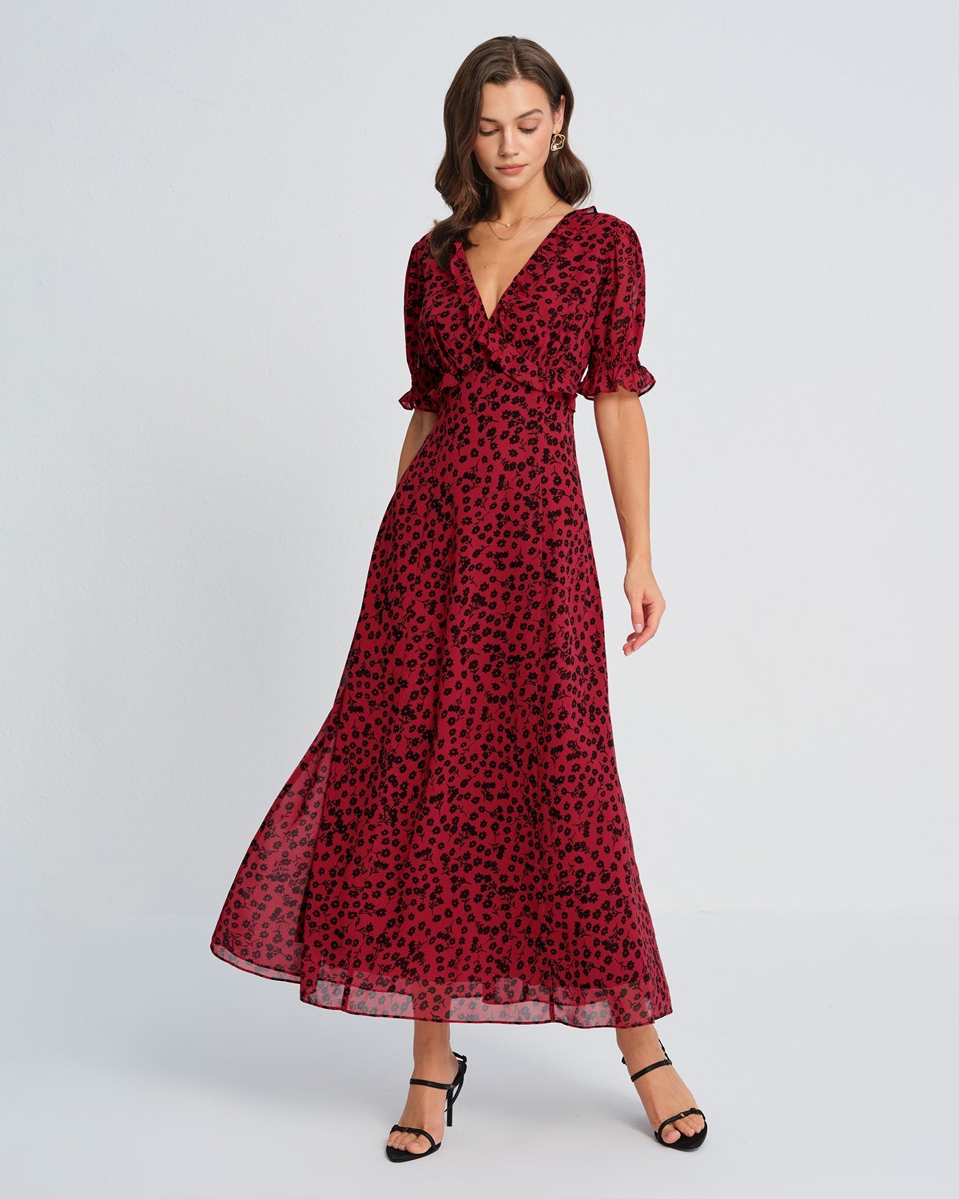 Vestido longo floral vermelho com decote em V