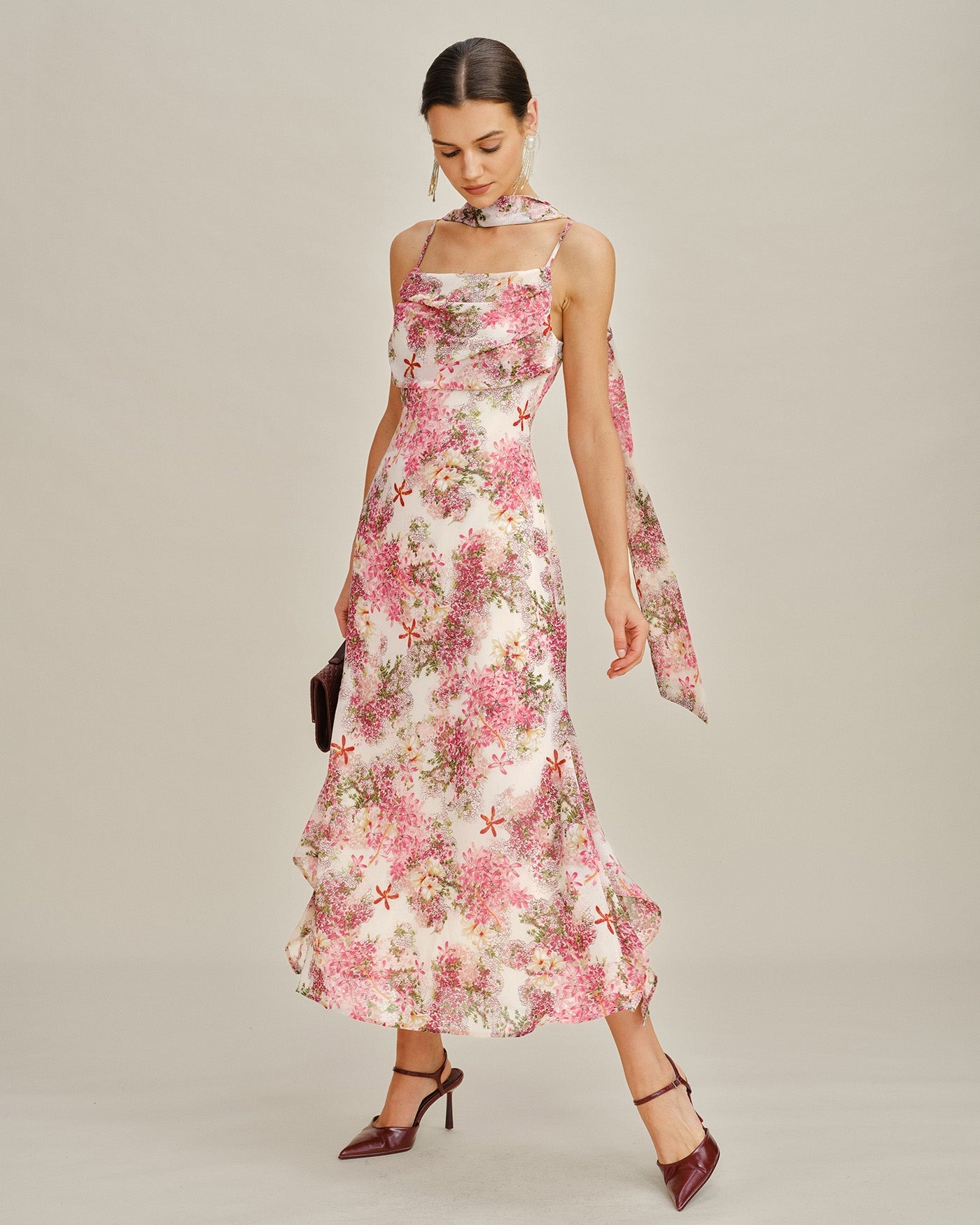 Vestido longo slip em chiffon floral rosa