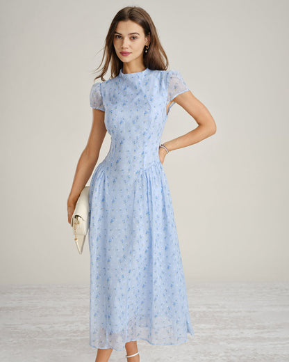 Vestido maxi floral em chiffon com gola alta — Azul