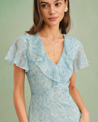 Vestido midi azul com decote em V, estampa floral e babados