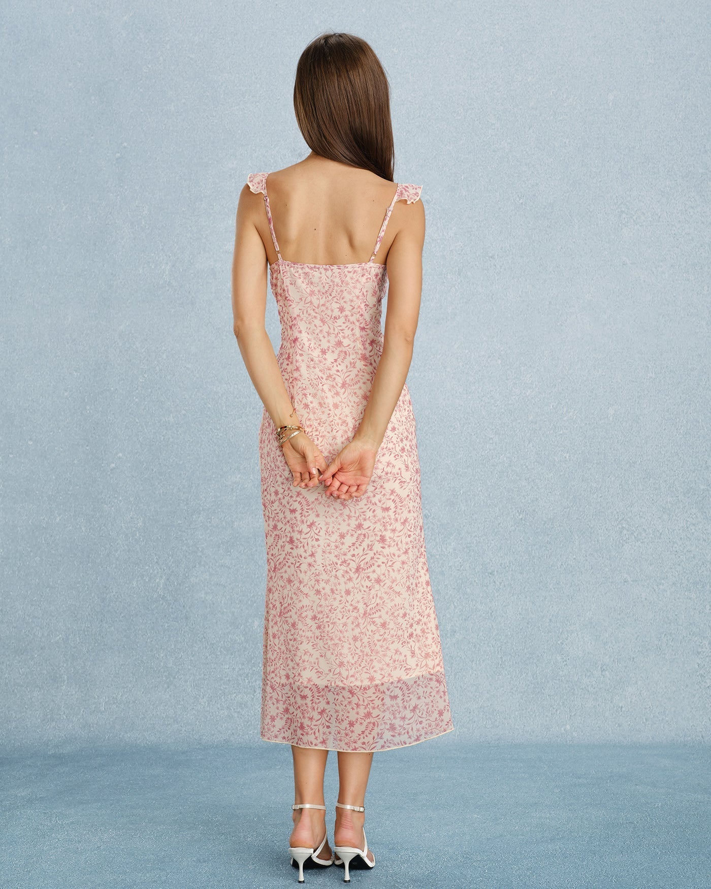 Vestido midi rosa com decote em V, babados e amarração