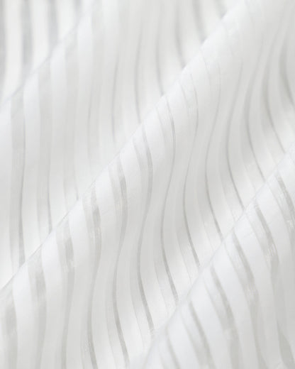 Vestido midi listrado sem mangas — branco