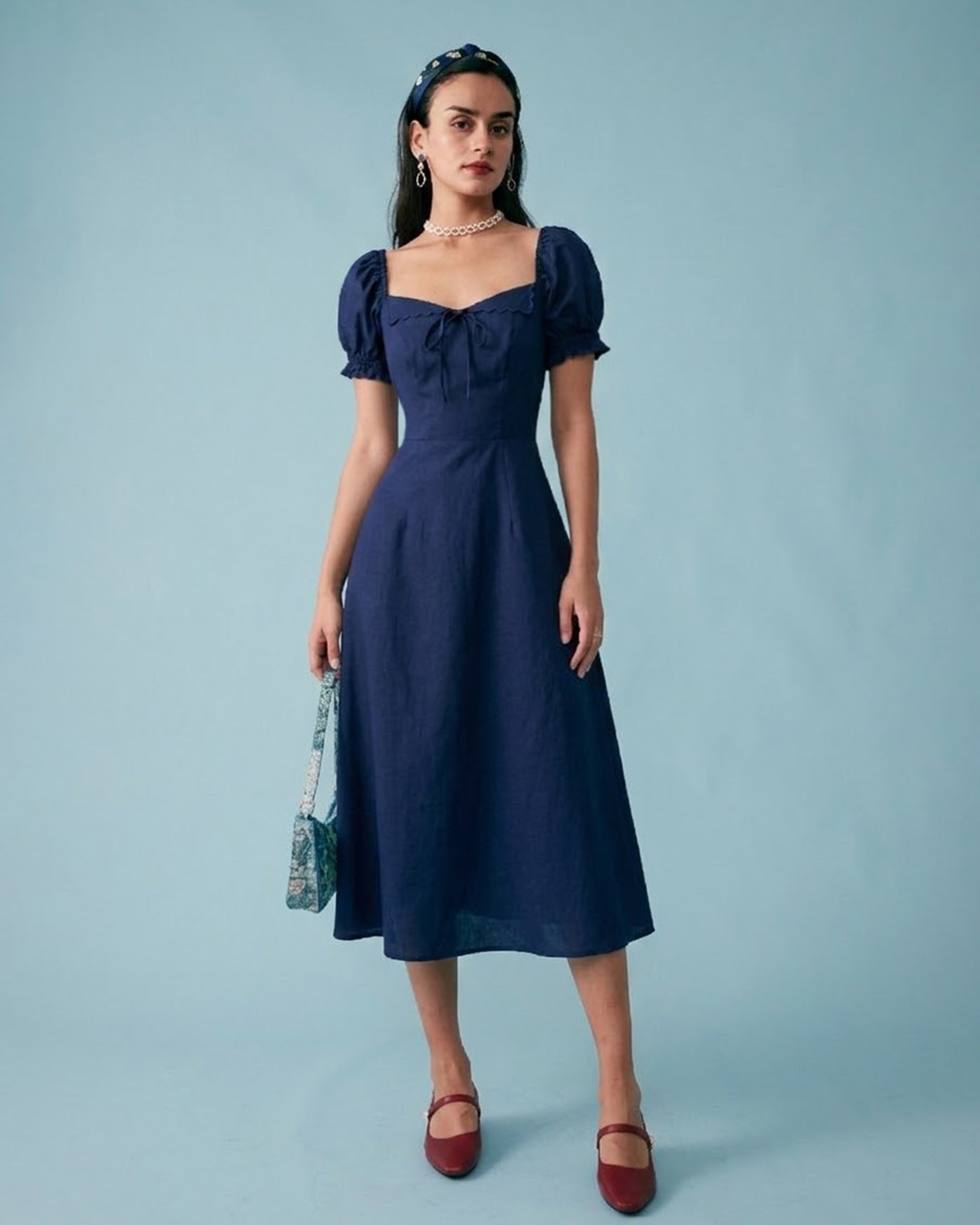Vestido Midi Azul Marinho com Decote em V e Mangas Bufantes