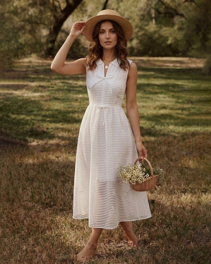 Vestido midi listrado sem mangas — branco