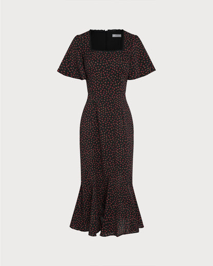 Vestido midi floral preto com decote quadrado e mangas borboleta