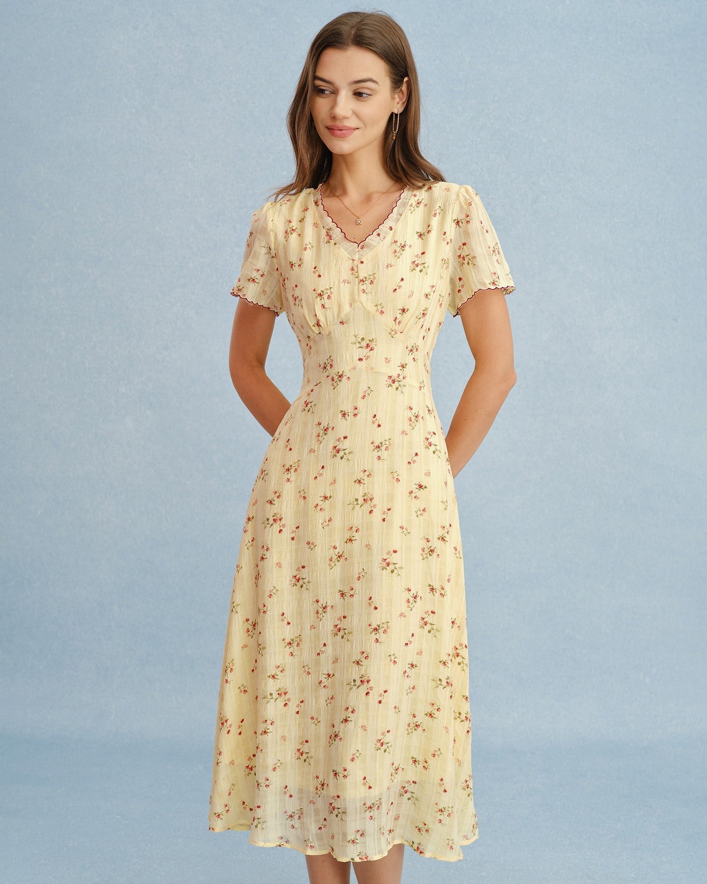 Vestido túnica midi floral com decote V - Amarelo