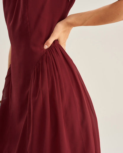 Vestido midi de chiffon sem mangas — vinho