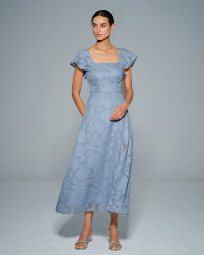 Vestido midi azul floral com decote quadrado