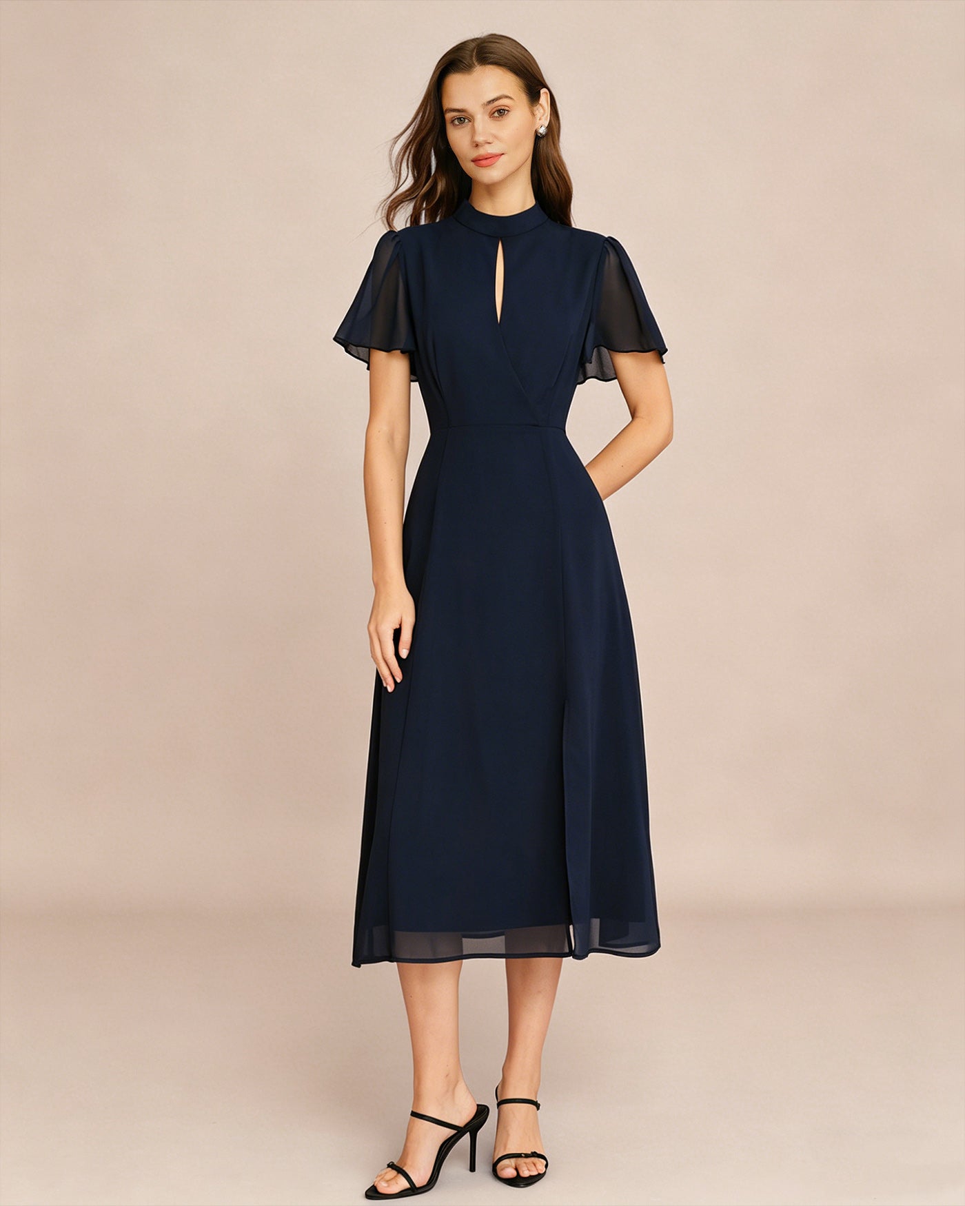Vestido midi azul com mangas borboleta e estampa de tartaruga