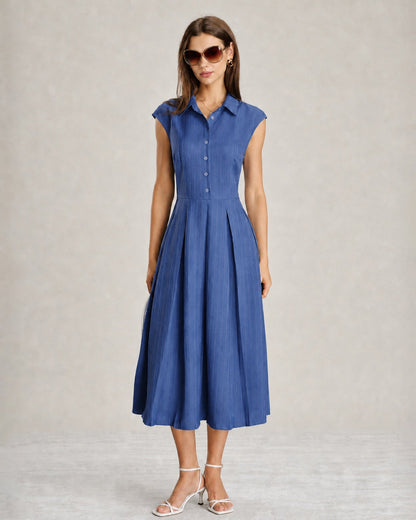 Vestido midi com gola azul e botões frontais
