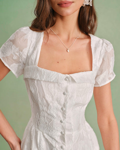 Vestido Midi Branco com Decote Quadrado e Tiras Cruzadas