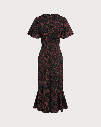 Vestido midi floral preto com decote quadrado e mangas borboleta