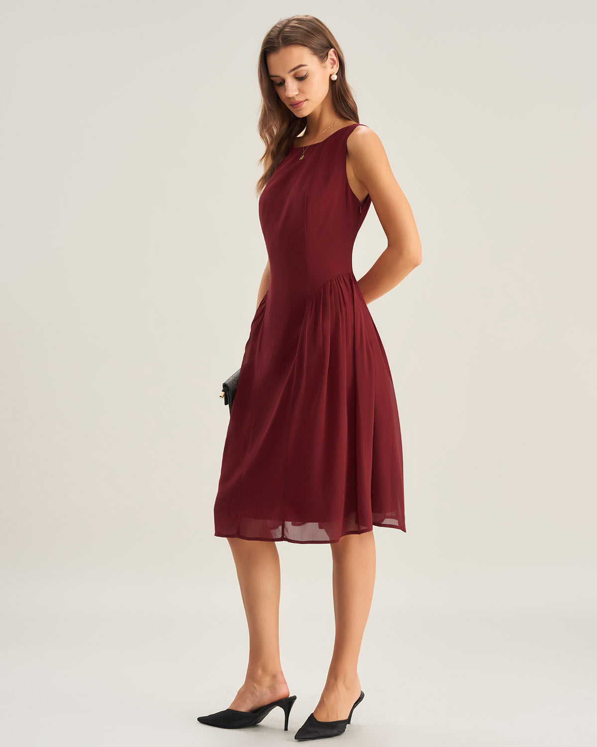 Vestido midi de chiffon sem mangas — vinho