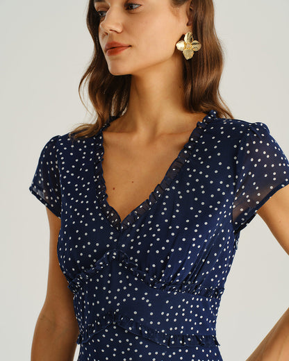 Vestido midi azul-marinho com estampa de poá e manga capa