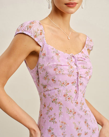 Vestido curto jacquard roxo com decote em coração