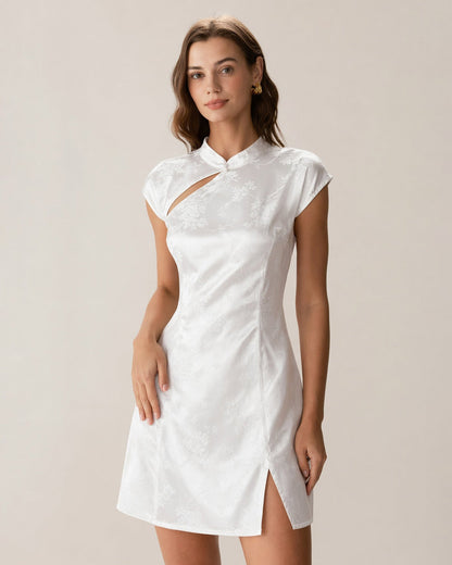Vestido mini em jacquard branco com gola mandarim