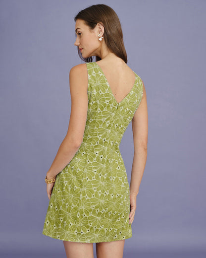 Vestido mini verde com decote canoa e bordado