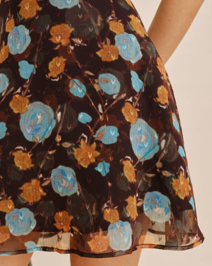 Mini-vestido floral com decote canoa — cor café