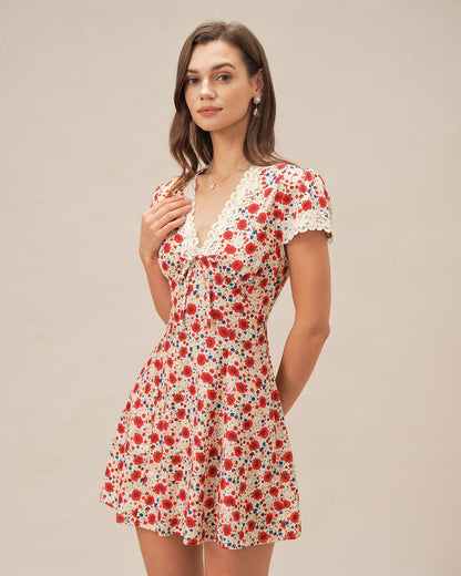 Vestido curto de renda floral com decote em V — Vermelho