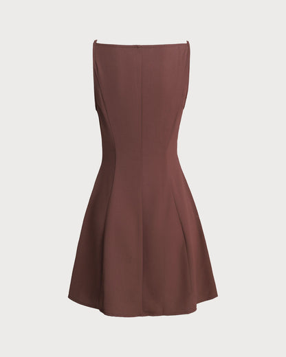 Mini vestido slip plissado com botões — Marrom