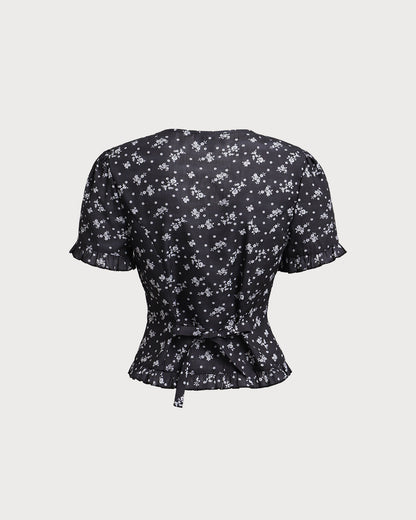 Blusa floral preta com decote em U