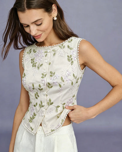 Colete Damasco com Bordado Floral e Abotoamento Simples