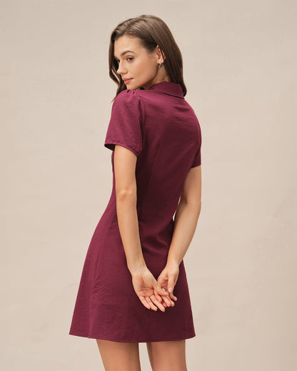 Vestido Curto Vermelho com Decote em V e Botões